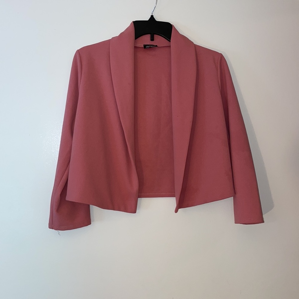 Pink crop blazer